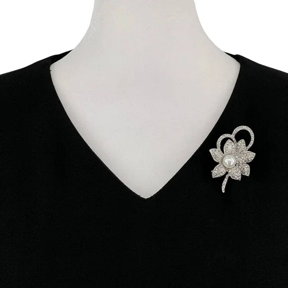 NWT Elegant Faux Pearl Brooch Luxury Embellished Fashion Flower Pin - Picture 2 of 8